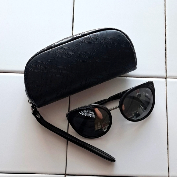 Oakley Top Knot Sunglasses | Gently Used - Picture 2 of 7